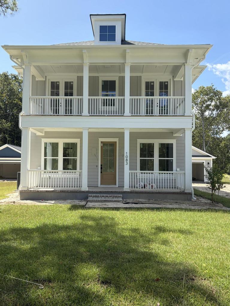 Front exterior of 1083 Gadsdenville in Awendaw, SC