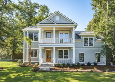Front exterior of 335 4th Ave in Mount Pleasant, SC